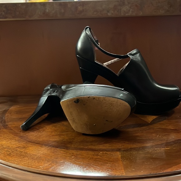Brand: Nine West   Size: 10 - Picture 2 of 4